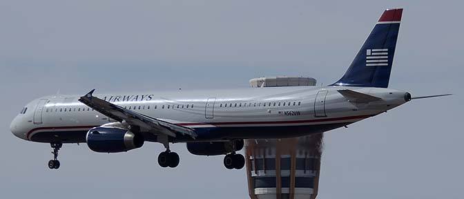 US Airways A321-231 N562UW, Phoenix Sky Harbor, April 5, 2015